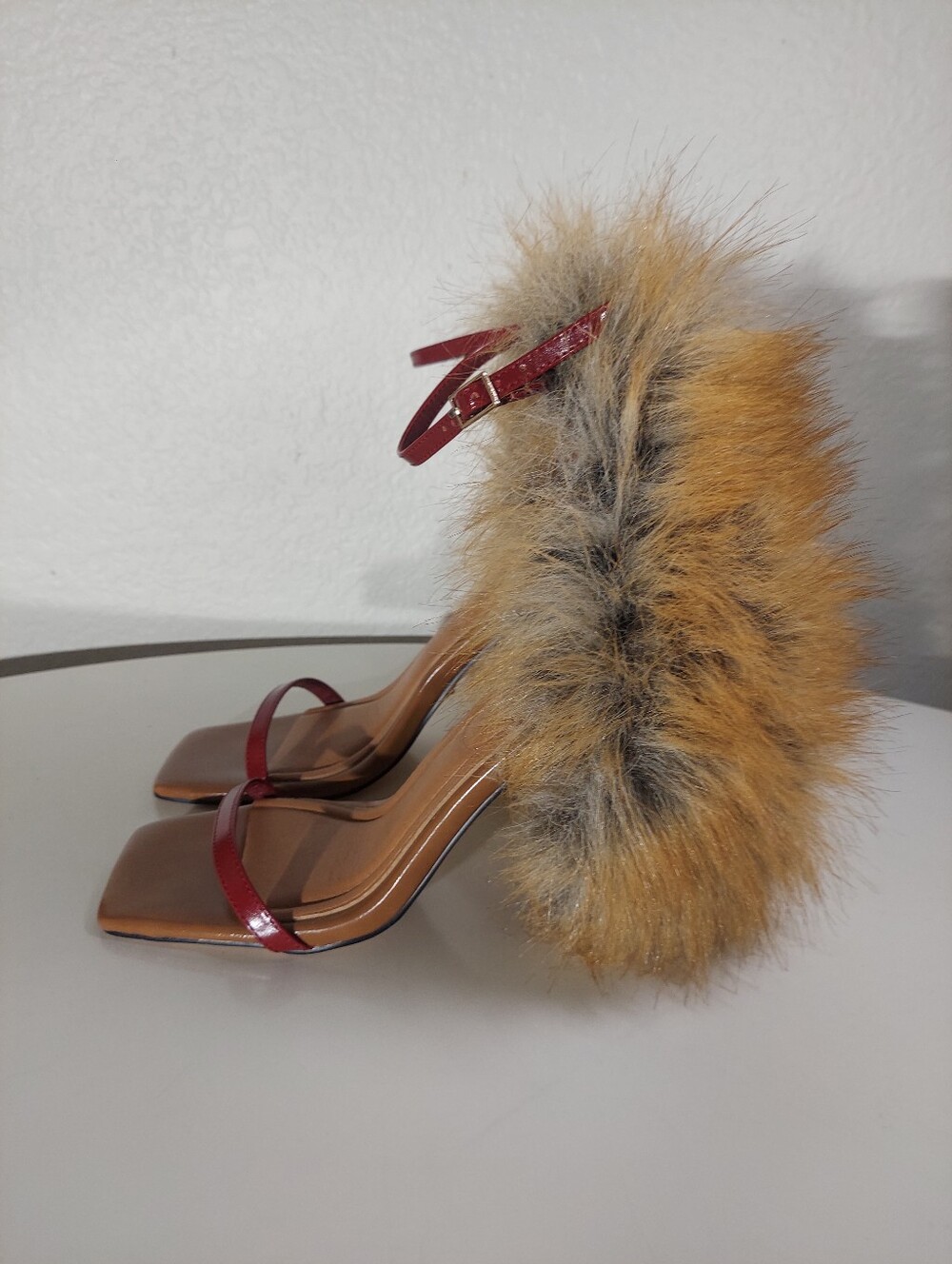 Azalea Wang Arette Red Faux Fur Ankle Strap Heeled Sandals Women's Size 9 NWOT - Picture 2 of 14